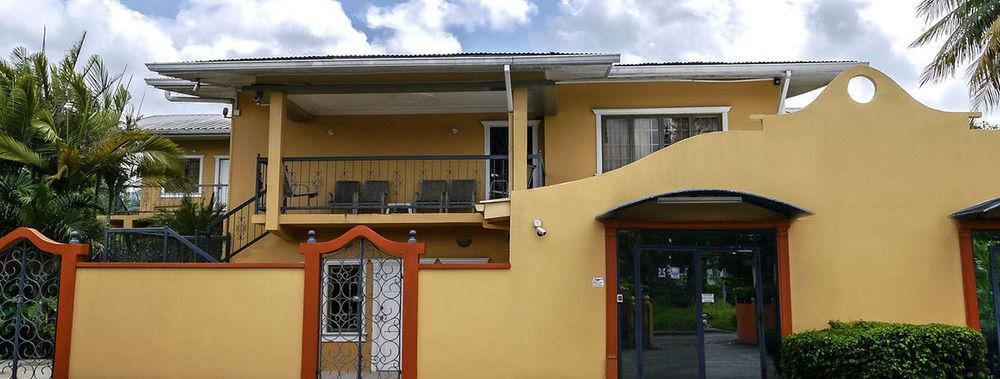 Palms Hotel Trinidad Arouca Buitenkant foto