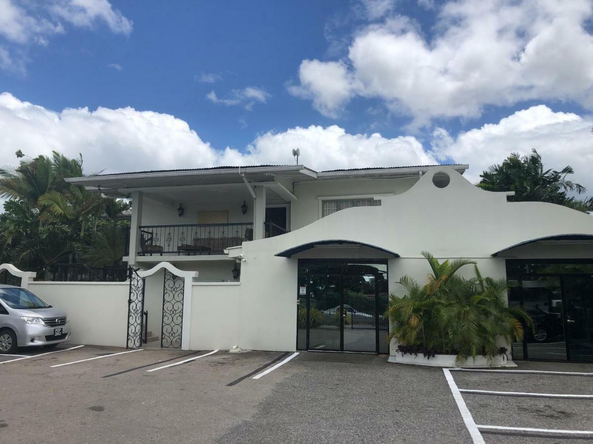 Palms Hotel Trinidad Arouca Buitenkant foto
